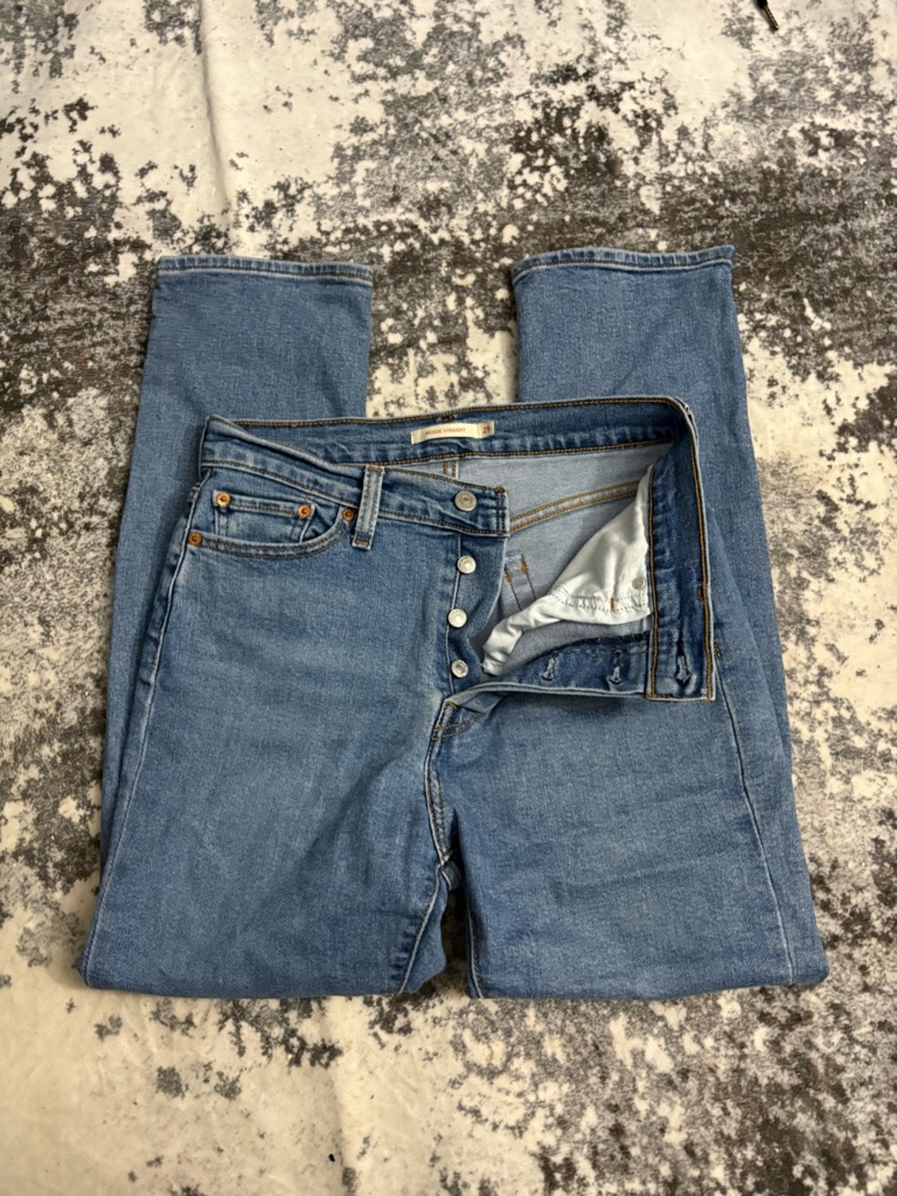 Women’s LEVI Wedgie Straight Button Fly Jeans- Sz 29